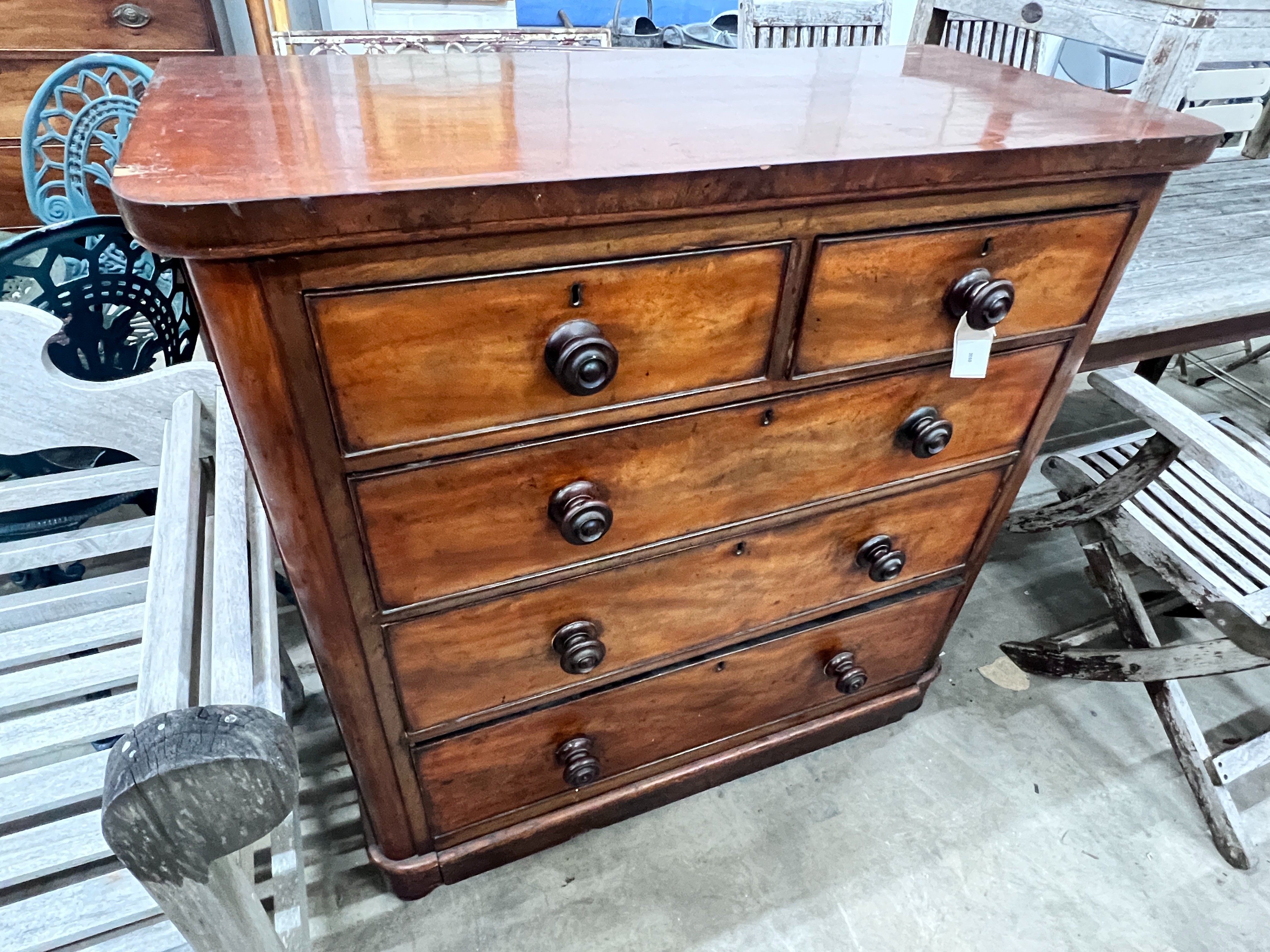 A Victorian mahogany chest of drawers, width 104cm, depth 48cm, height 103cm